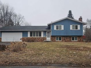 7724 Arlington Ave N, Brooklyn Park, MN 55443