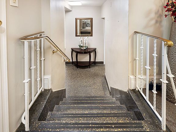 5th image of 895 Park Ave #1B