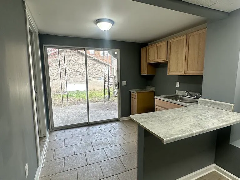 89 Academy Ln #2 — Photo 1