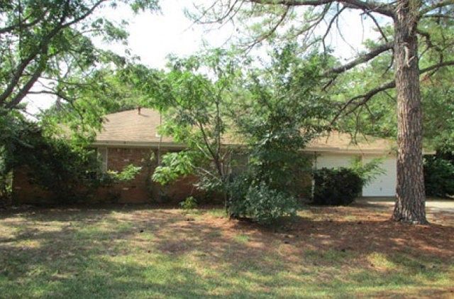 1st image of 110 Woodland Dr