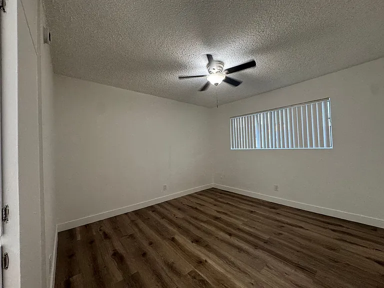6415 Rosemead Blvd — Photo 16