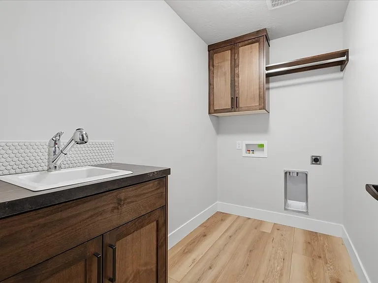 6252 N Holly Springs Ln — Photo 32