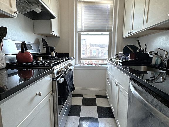 4th image of 130 Brainerd Rd APT 17