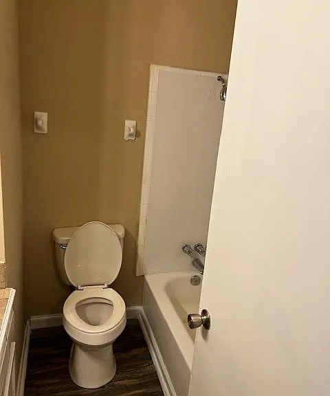 111 Cedar Ln — Photo 3