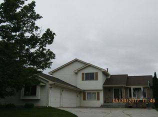 3044 92nd Ave NE, Blaine, MN 55449