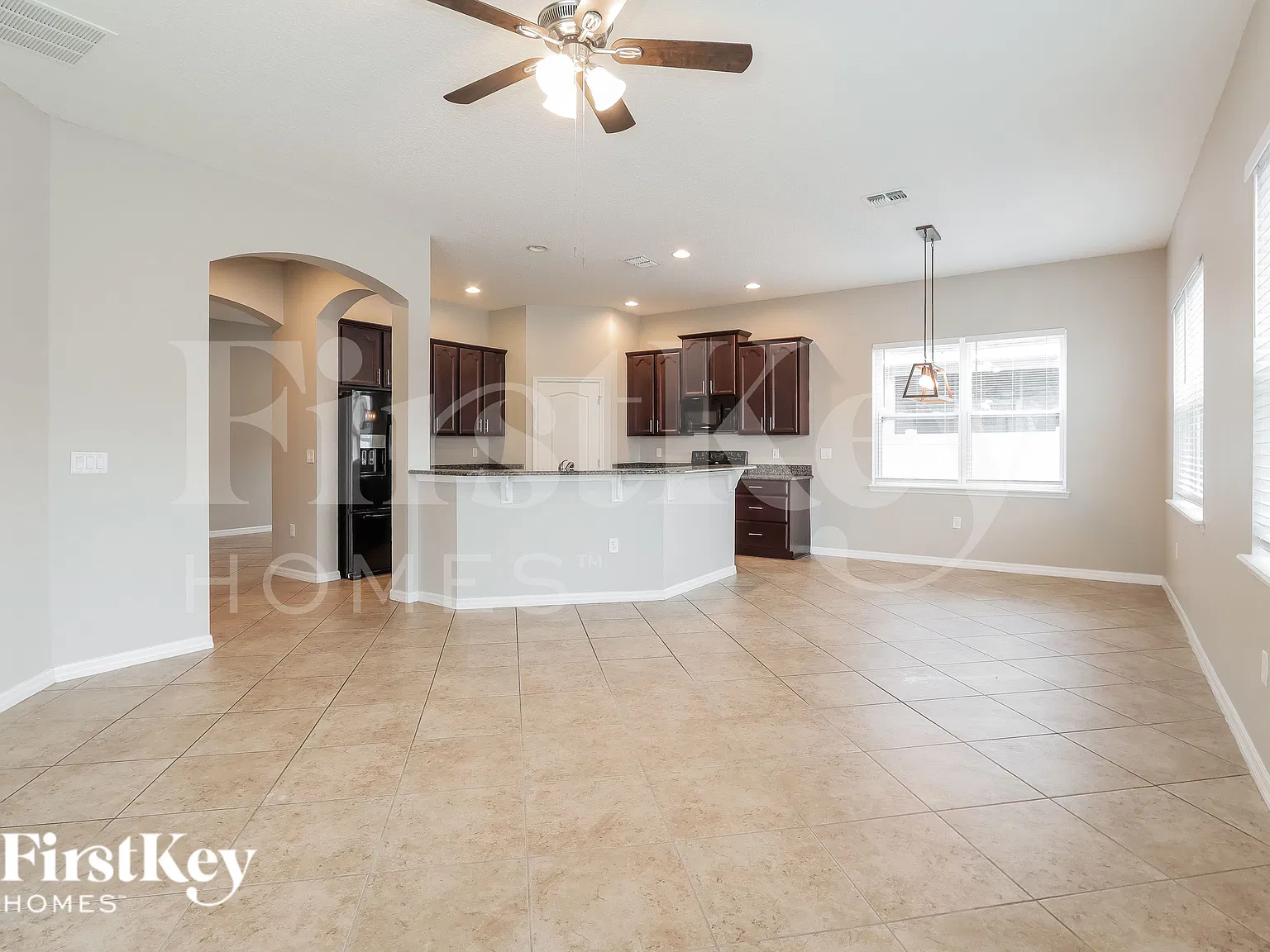 4 bed, 3.0 bath, 2415 sqft, $2,850 — Photo 2