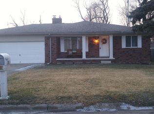 2512 Meadowcroft Dr, Burton, MI 48519