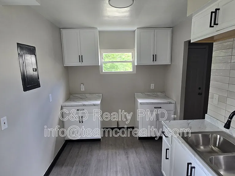 4308 E 143rd St — Photo 5