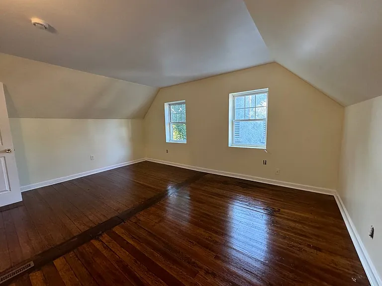 309 East Ave — Photo 24