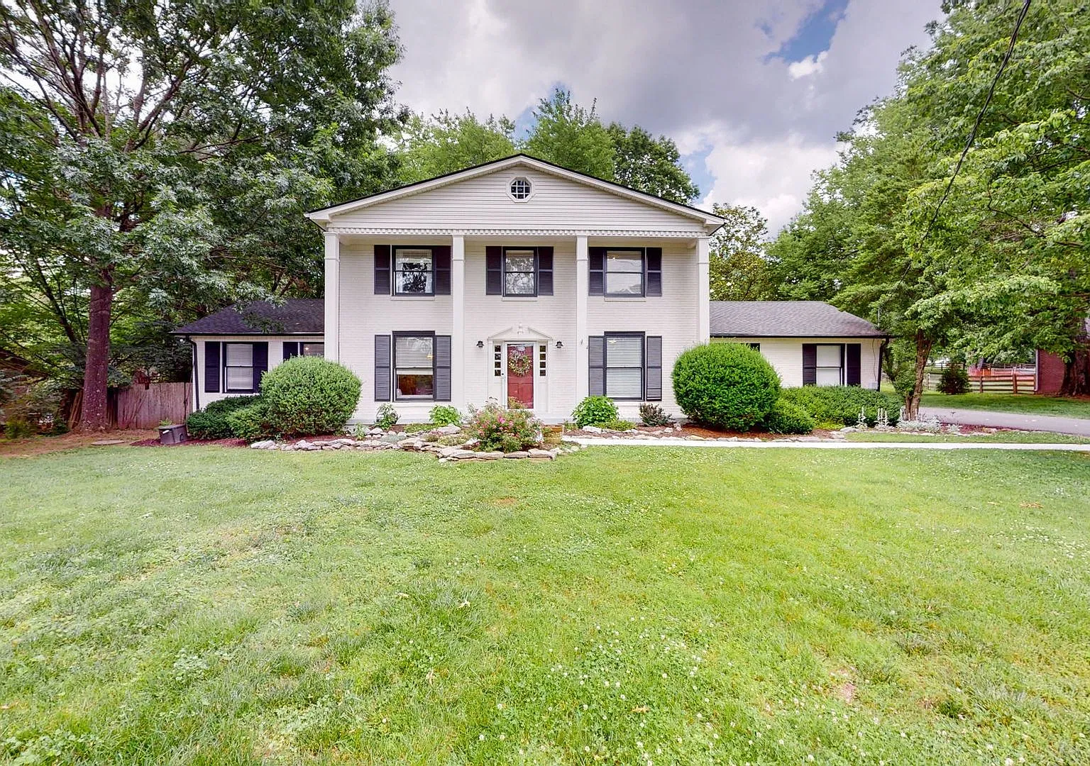 **Renovated Colonial On Over An Acre Zoned For Williamson County Brentwood Schools** — Photo 1