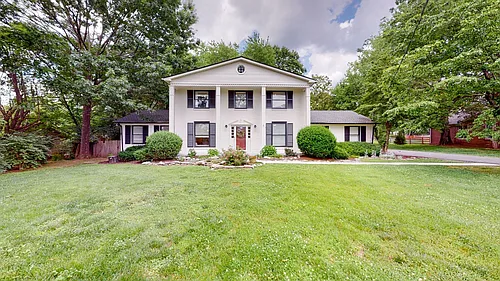 706 Wilson Pike Photo 1