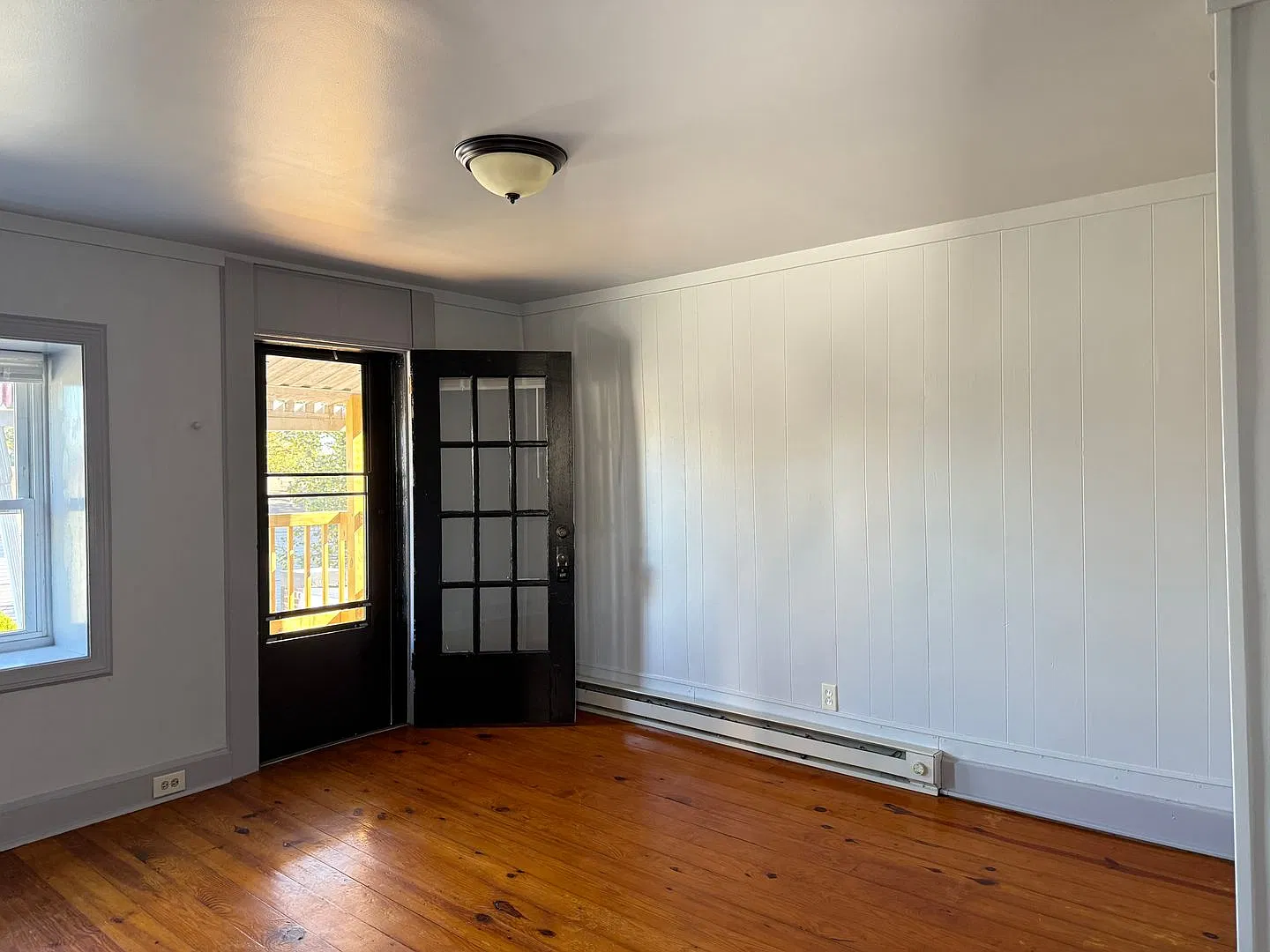 Newly Updated One Bedroom Across from Penn Medicine - In unit Laundry! — Photo 2