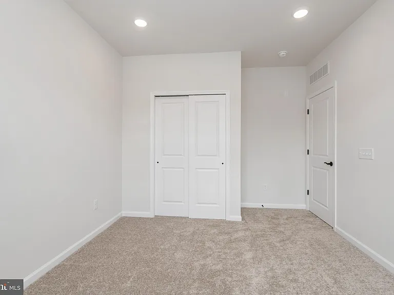 1210 Parker Blvd — Photo 24