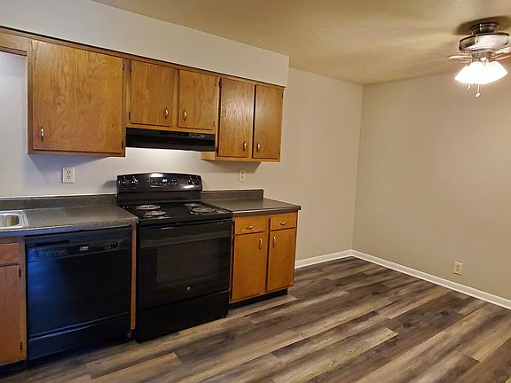 3rd image of 111 Saint Francis Ct APT 70