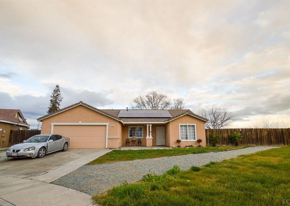 1st image of 3159 Fairmont Dr