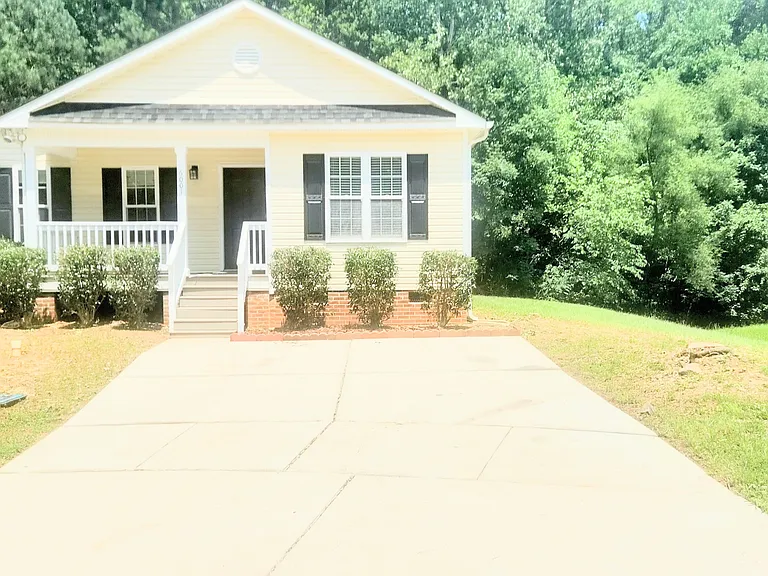 6001 Mullens Dr — Photo 1