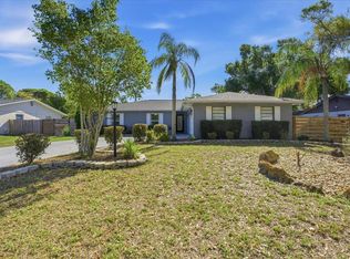 1467 Georgetowne Dr, Sarasota, FL 34232