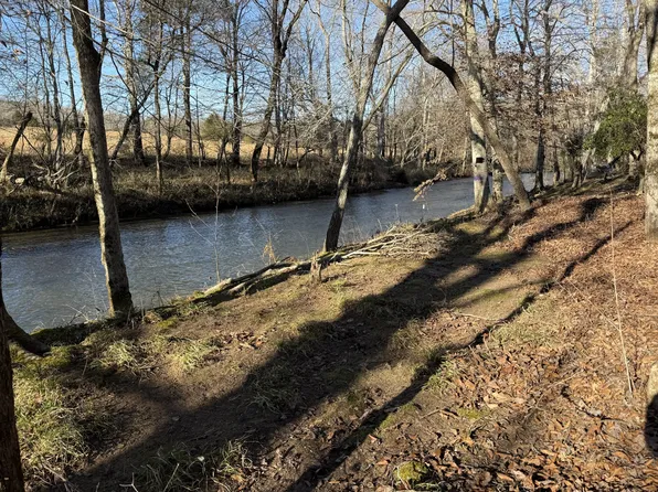 196 Griner Rd, Hohenwald, TN 38462