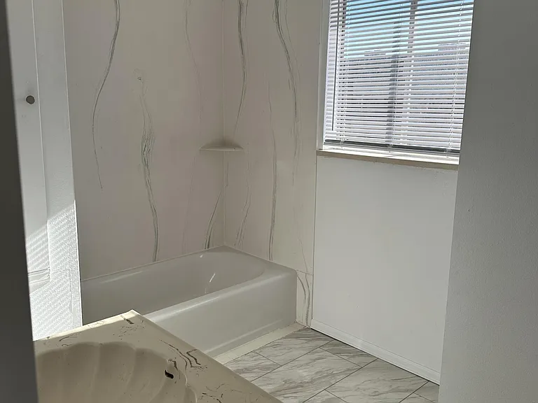 942 Northern Way #1 — Photo 6