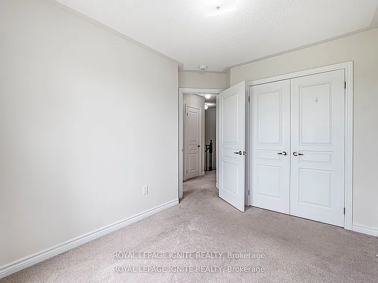 37 Aspen Hills Rd — Photo 24