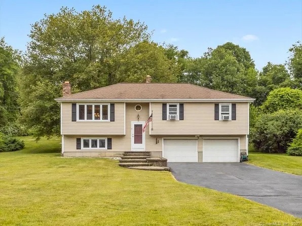 7 Lena Drive, Montville, CT 06382