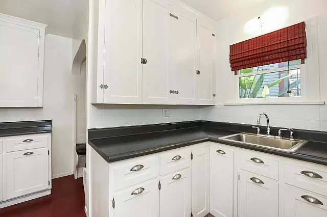 Kitchen sink cabinets