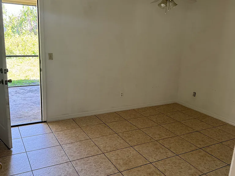 578 Imperial Pl — Photo 8
