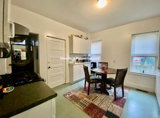 27 Fainwood Cir #1, Cambridge, MA 02139