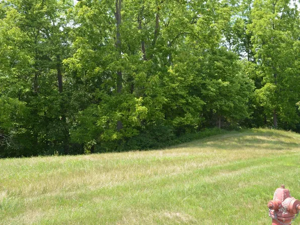 108 Hillwood Dr, Lake City, MN 55041