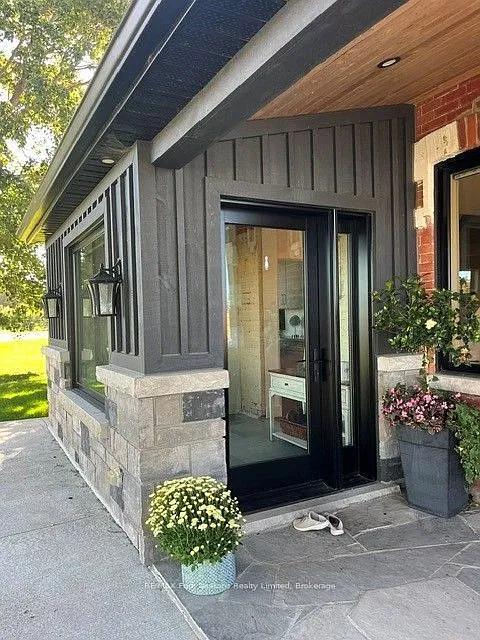 3 bed, $5,000 — Photo 2