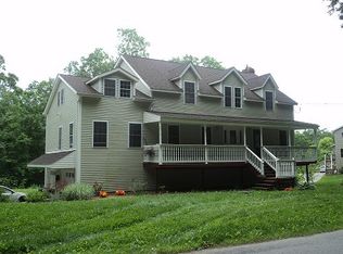 54 Sawmill Rd, Dudley, MA 01571