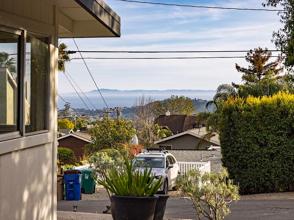 2nd image of 2776 Williams Way