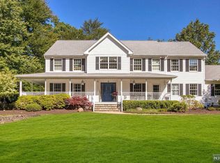 5 Orchard Ln, Old Tappan, NJ 07675