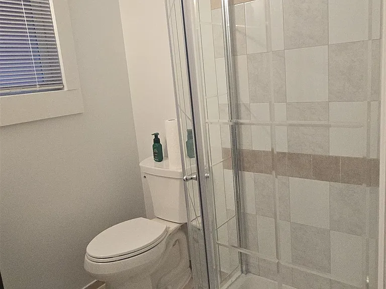 18 E 17th St #1R — Photo 8