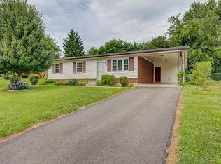 399 Koogler Dr NW, Roanoke, VA 24017