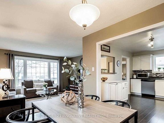 3rd image of 586 Chamberlain Rd