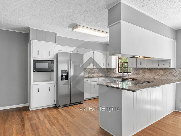 108 Robin Ln — Photo 9