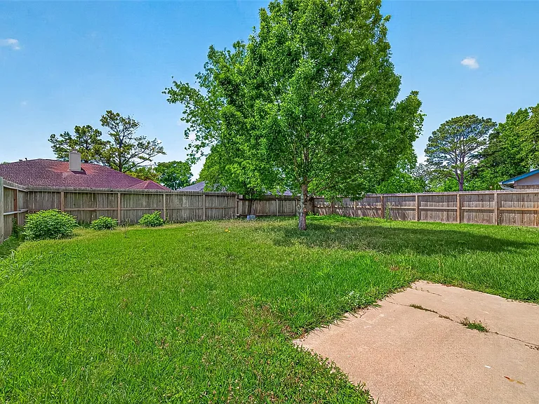 14115 Cheval Dr — Photo 34