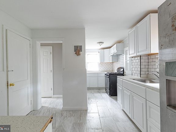 4th image of 8813 Frankford Ave