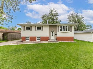 1212 N Oakwood Ave, Griffith, IN 46319