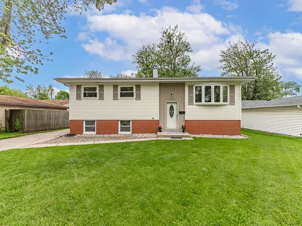 1212 N Oakwood Ave, Griffith, IN 46319