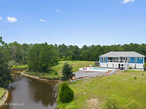 15520 Needle St, Biloxi, MS 39532