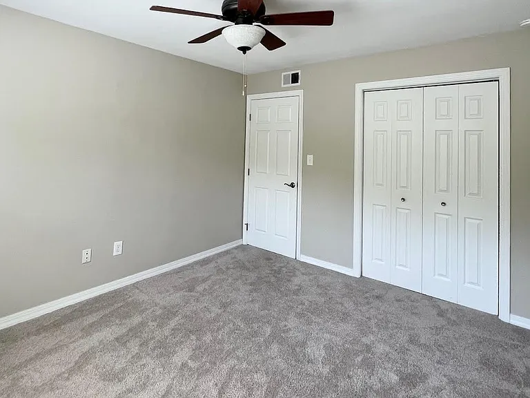 20301 Shelburne Rd #8B — Photo 18