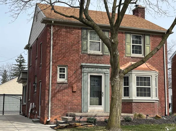 13212 Chestnut St, Southgate, MI 48195