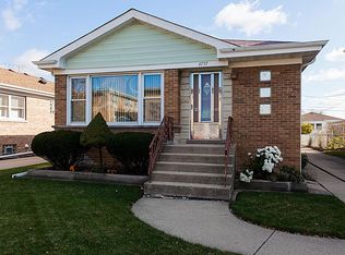 4737 N Sayre Ave, Harwood Heights, IL 60706