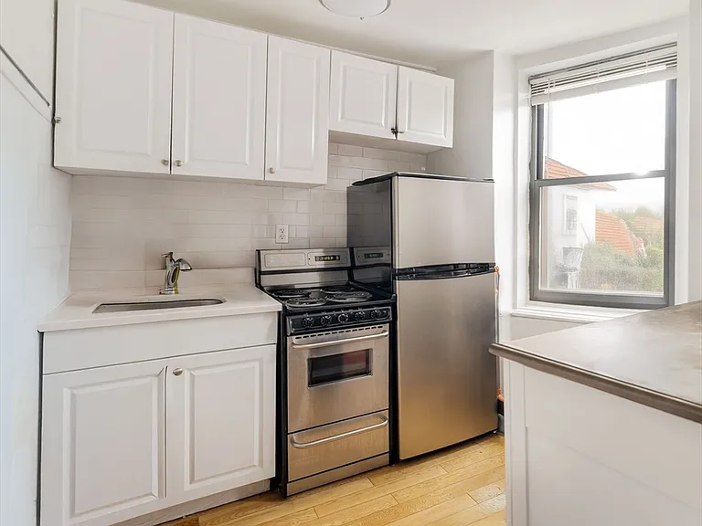 5 N Margin St #10 — Photo 3