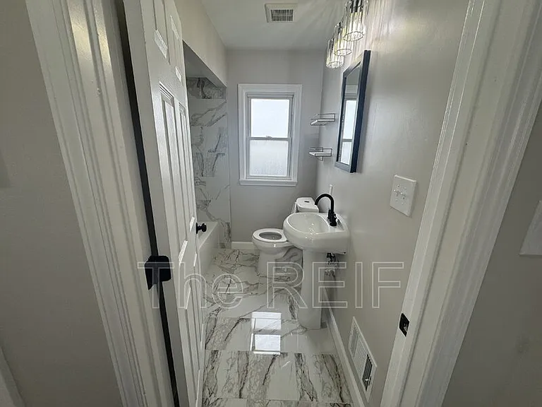 3324 Greenfield Rd — Photo 8
