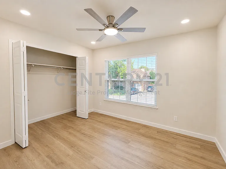 300 Lamesa Ct — Photo 25