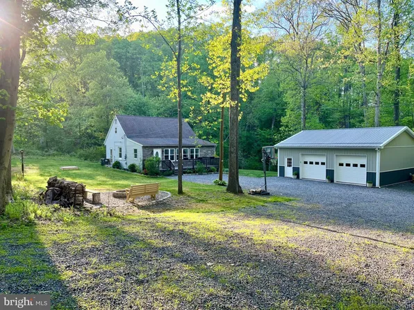 71 Hickory Ln, Auburn, PA 17922