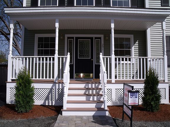 Farmer's porch, front landscaping
